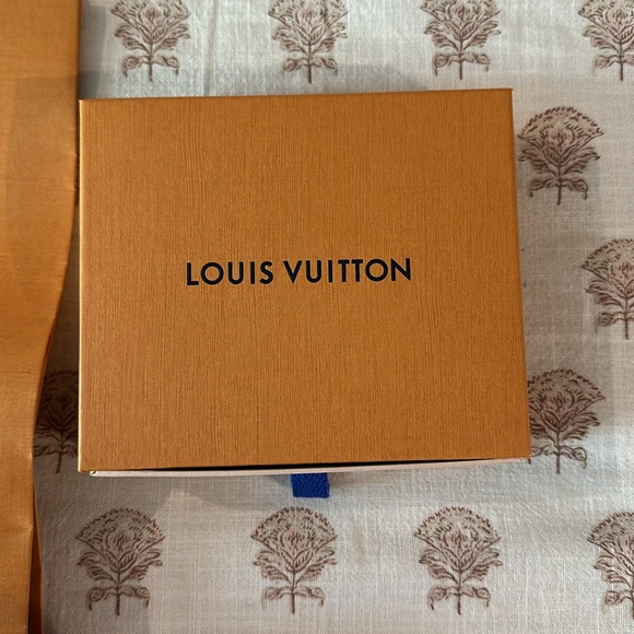 Louis Vuitton Storage Box and Bag - Picture 3 of 4